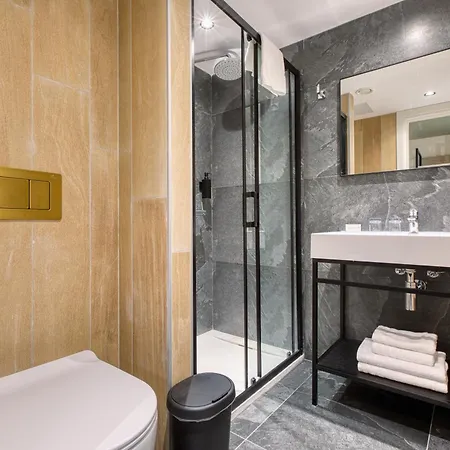 & Rooftop Hotel San Julián