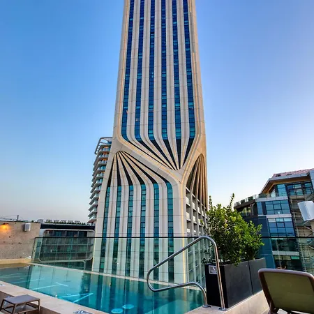 & Rooftop 3*