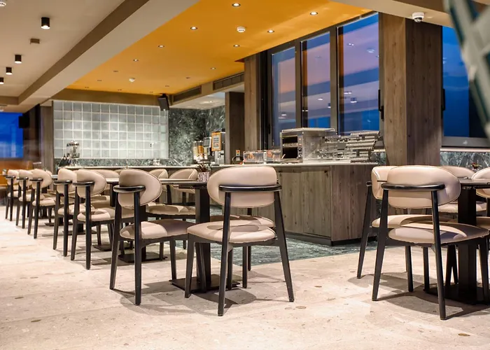 Hotel Hotel&rooftop 3*